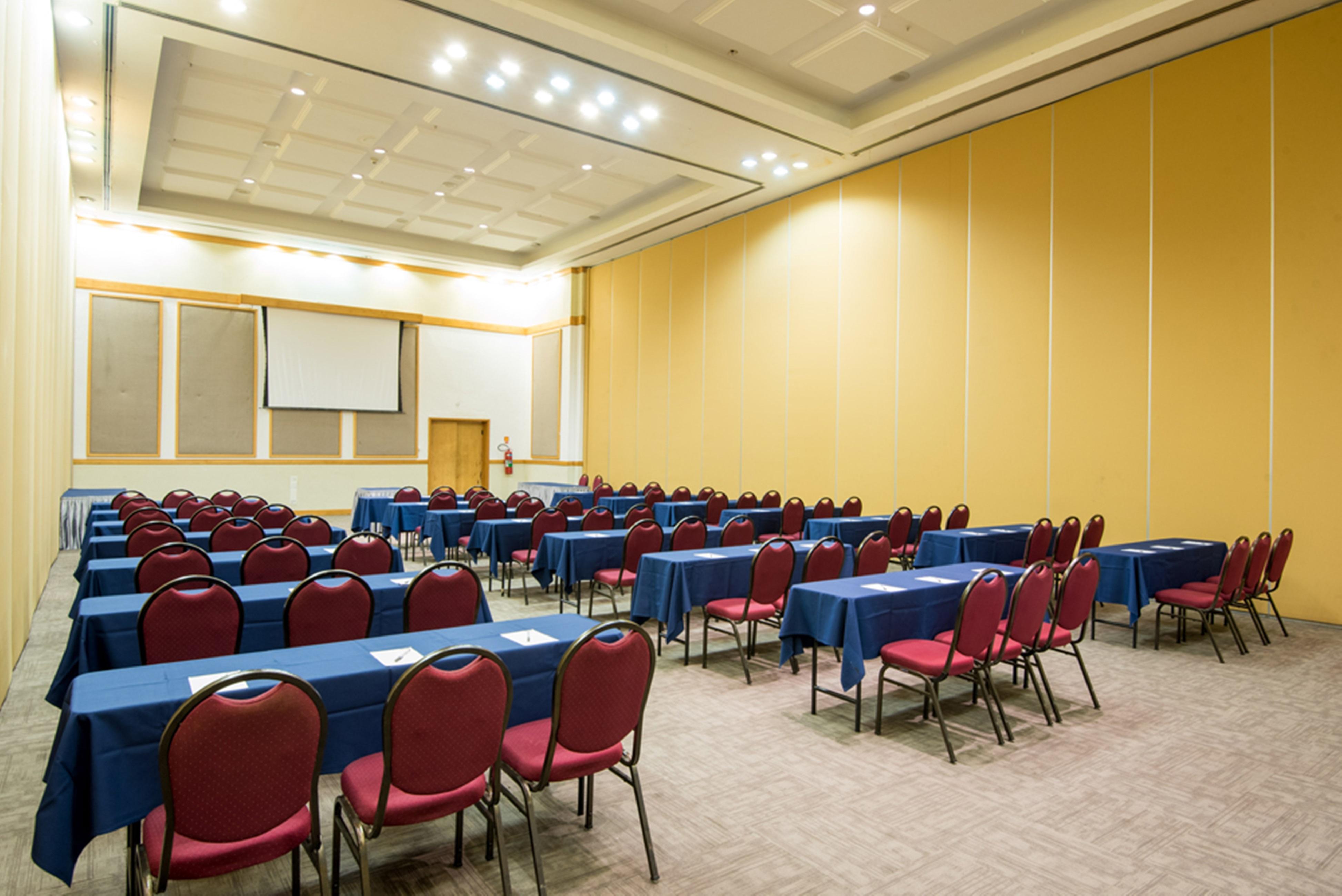 منتجع فيلا غاليه إيكو انغرا - شامل كليًا أنجرا دوس ريس المظهر الخارجي الصورة A typical conference room